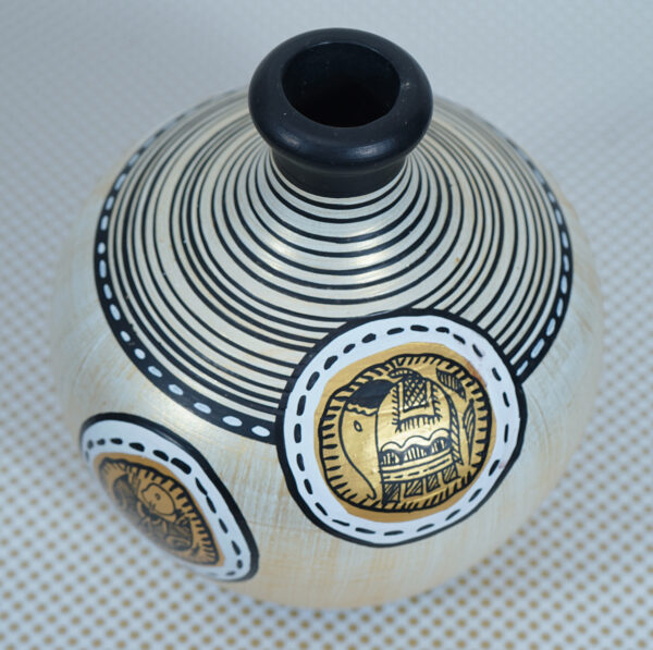 Terracotta Flowerpot White